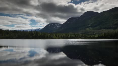 Lake-Amazing-Reflection-4K-01