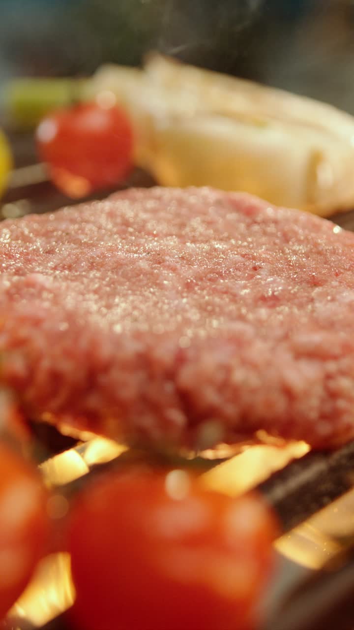 Burger grilling with vegetables