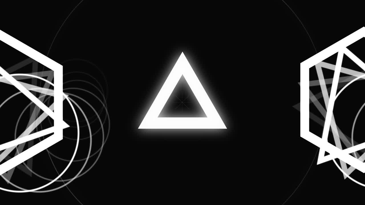 animación de escaneos, círculos y triángulos pulsando sobre un fondo negro