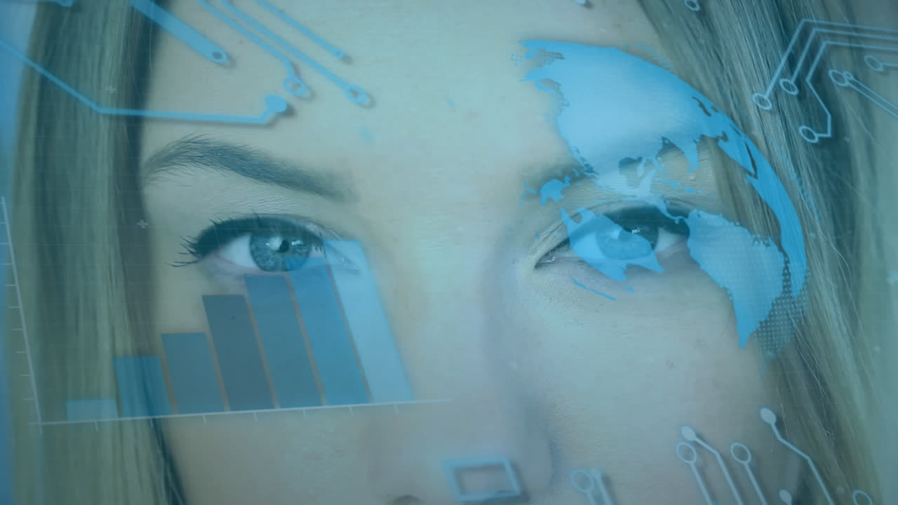 animación de estadísticas, globo y procesador de datos de computadora sobre el rostro de la mujer