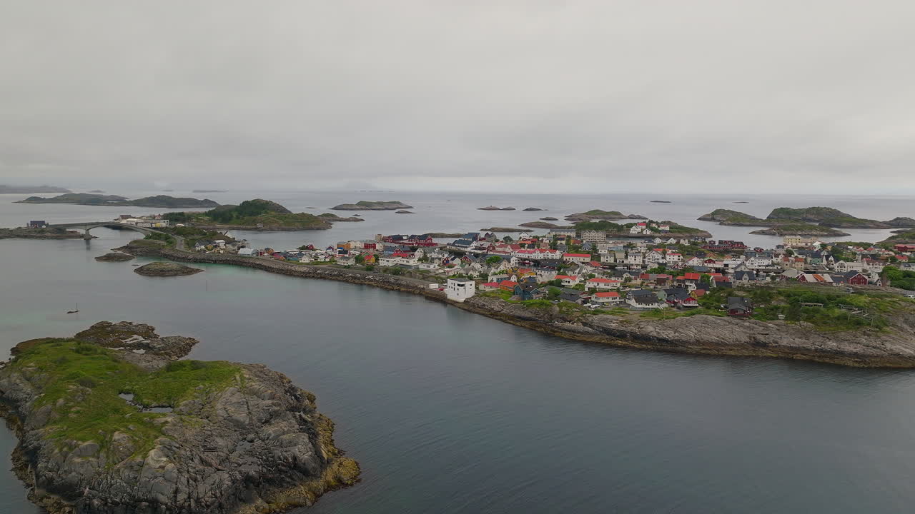 Henningsv&aelig;r In Lofoten, so tranquil yet a very busy fishing villages