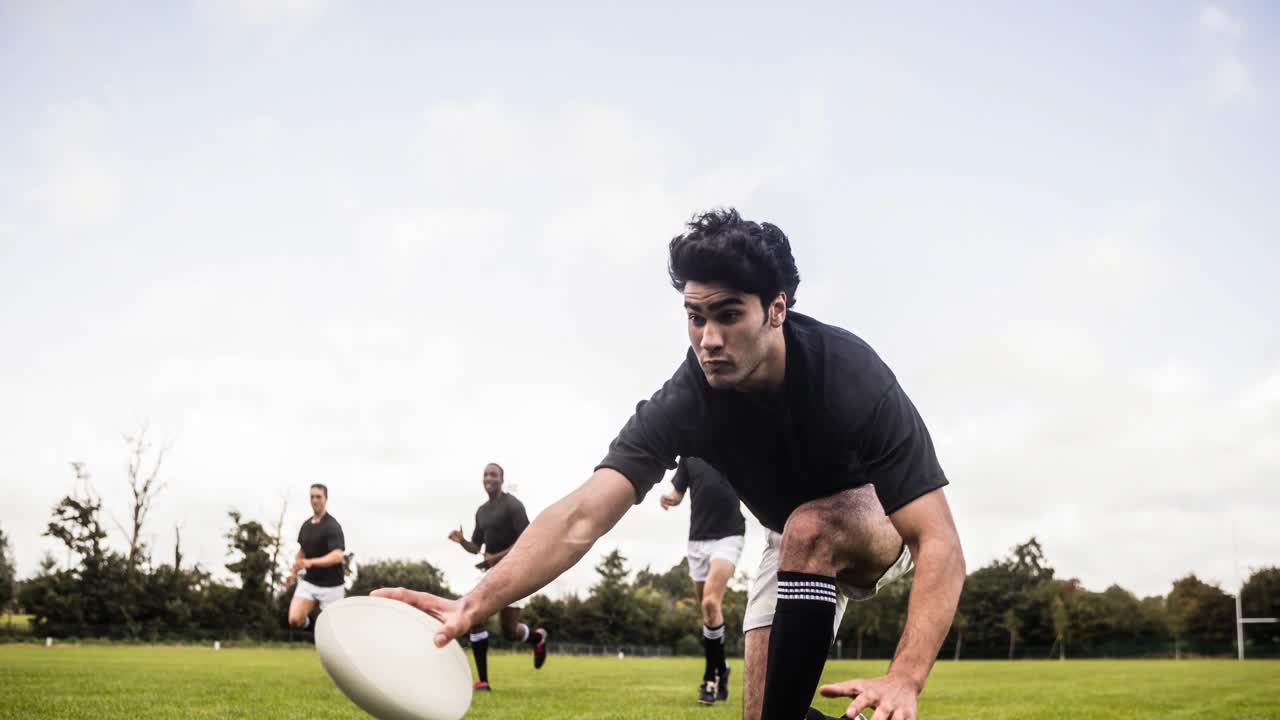 animación de diversos jugadores de rugby masculinos jugando en el estadio