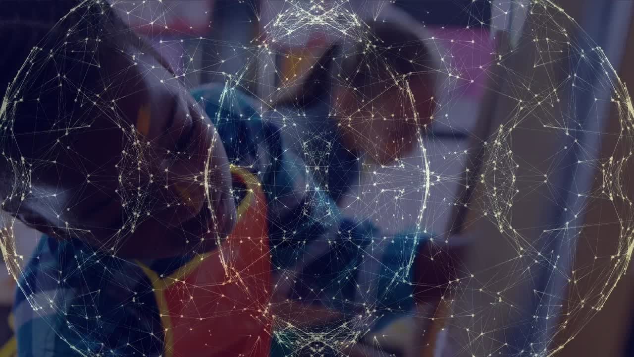 mundo de la red de conexiones contra el niño afroamericano pintura en la escuela primaria