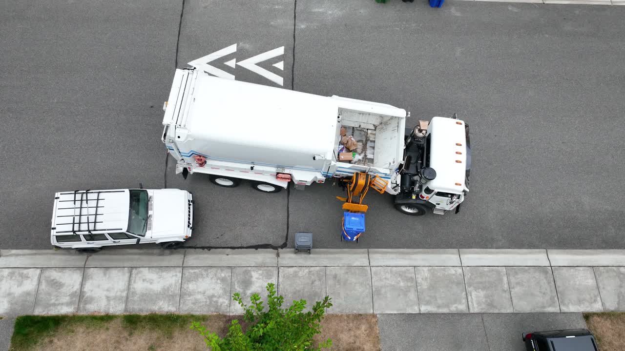 vista aérea aérea de un camión de residuos