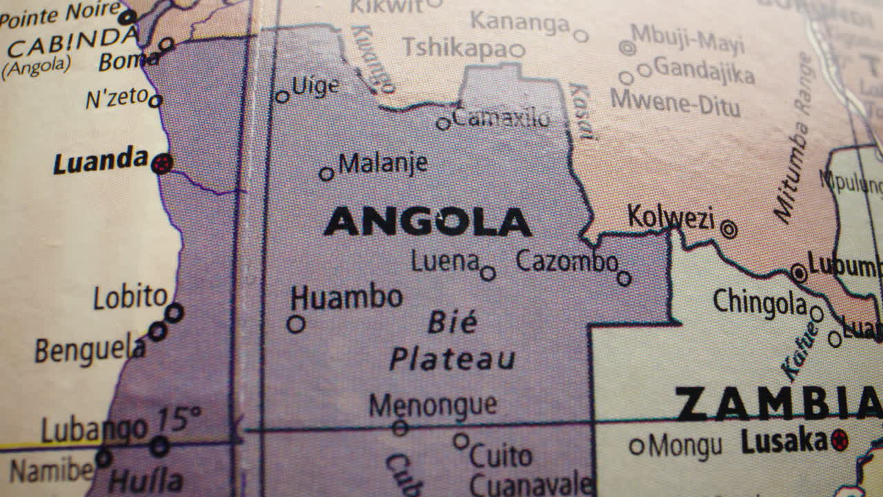 Vista panorâmica aproximada de Angola em um Mapa-Múndi