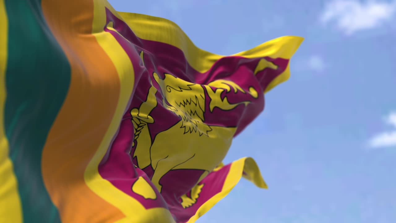 은 날 에 바람 에 흔들리는 스리랑카 국기 의 세부 사항