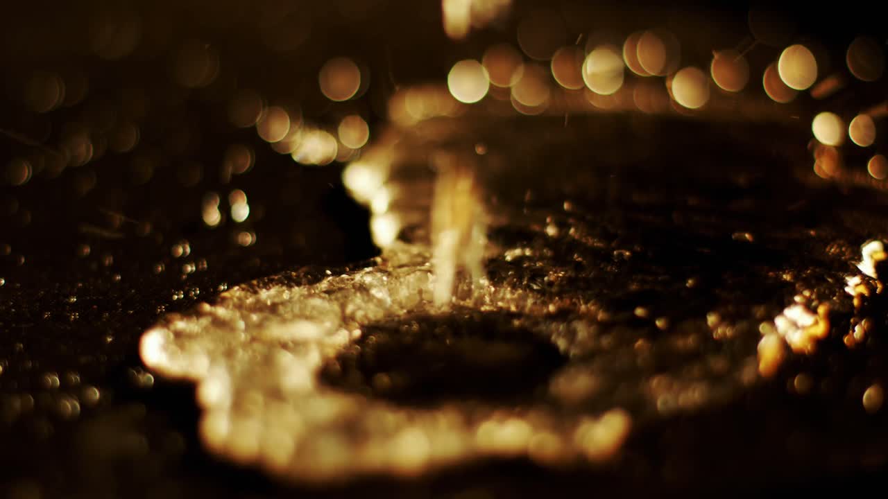 4k 층에 떨어지는 물방울