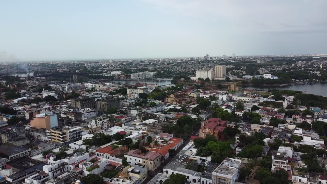 Veduta aerea dell'incantevole quartiere coloniale di Santo Domingo nella Repubblica Dominicana.