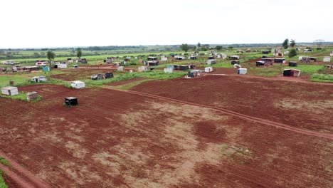 Sandovalina,-São-Paulo,-Brasilien---Lager,-Zelthütten,-In-Denen-Mitglieder-Der-Sem-Terra---Fnl---Nationale-Front-Für-Den-Feld--Und-Stadtkampf-Untergebracht-Sind