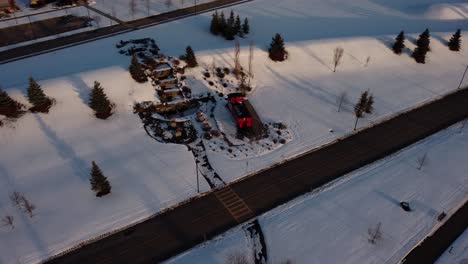 Eine-Luftaufnahme-Des-CPKC-Hauptbürogebäudes-In-Calgary-Im-Winter