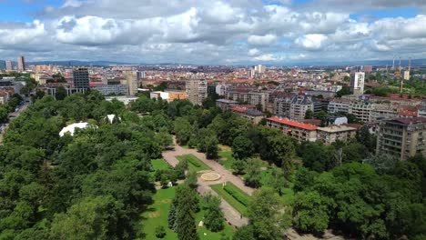 fotografía aérea del parque zaimov en sofía, bulgaria