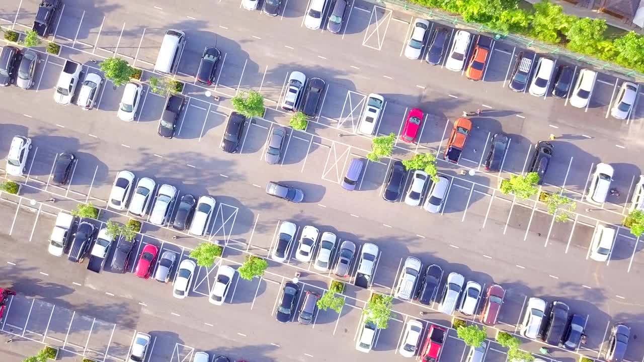도른에서 공중에서 볼 수 있는 주차장