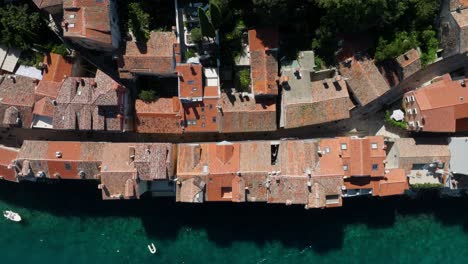 Top-down-view-of-Rovinj's-medieval-buildings,-roofs-and-streets