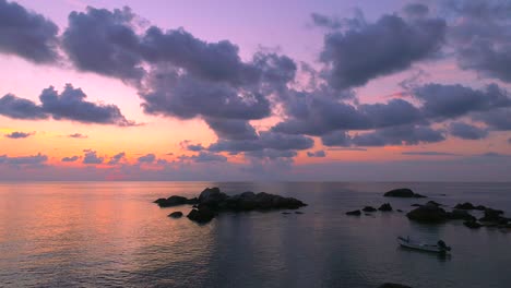 Playa-De-Sai-Nuan:-Un-Impresionante-Paraíso-Al-Atardecer