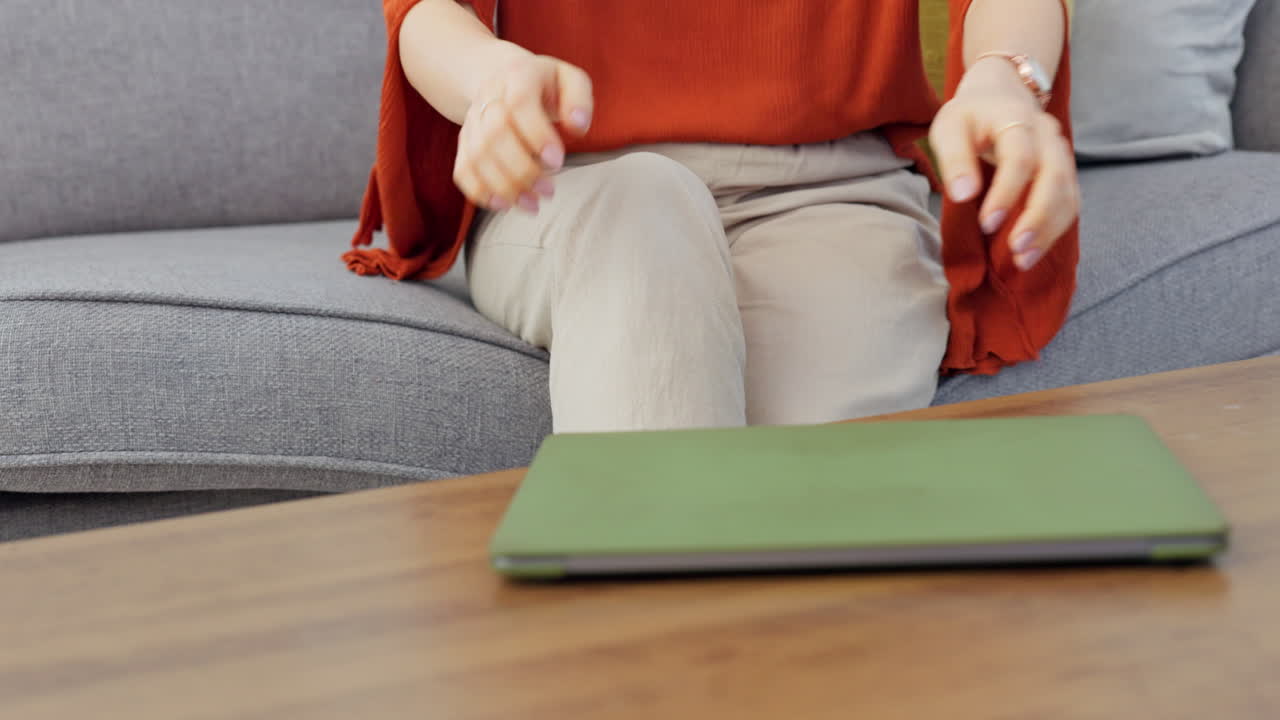 프리랜서 여성, 원격 작업