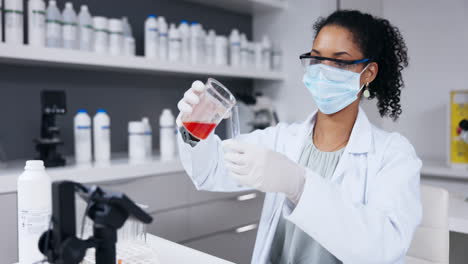 Wissenschaftler,-Frau-Und-Reagenzglas-Mit-Chemikalie