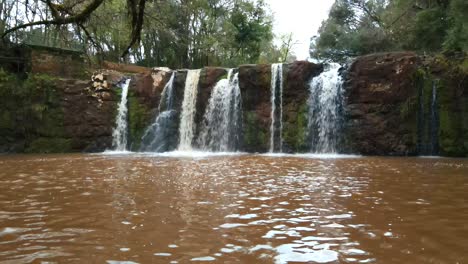 Capioví-Wasserfall-In-Misiones,-Argentinien