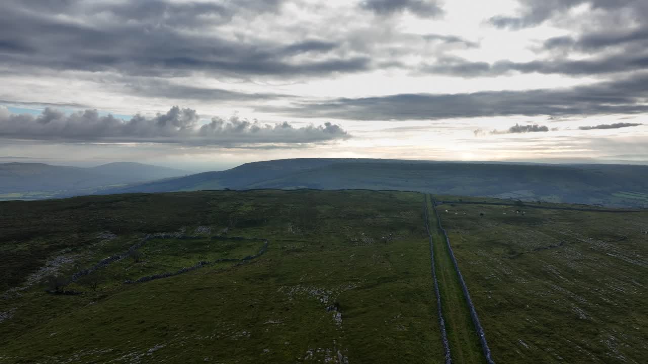 버렌, 그린 로드, 클레어 카운티, 아일랜드, 2023년 11월