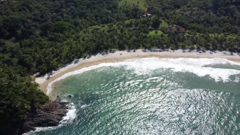 Itacare,-Brasil-Por-Drone-4k-Océano-Atlántico-Brasileño-Desde-El-Cielo-Playas-Y-Barcos-1