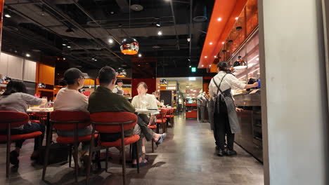 dining ambiance: capturing a busy restaurant scene