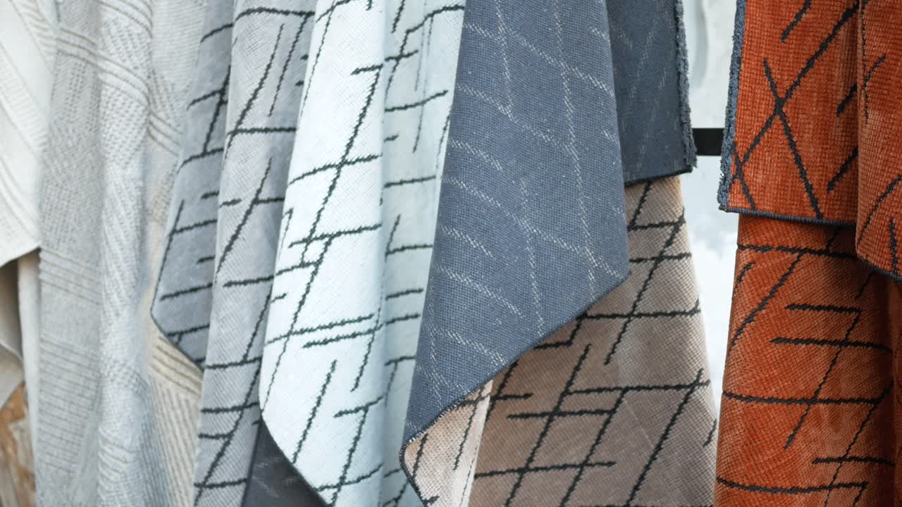 colección de alfombras colgantes