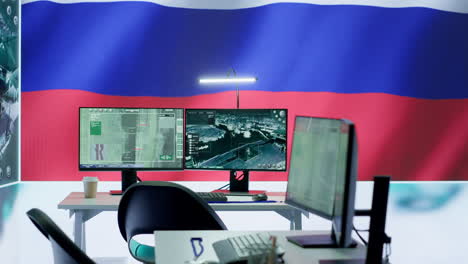 centro de control de misión vacío con la bandera rusa en la pantalla grande