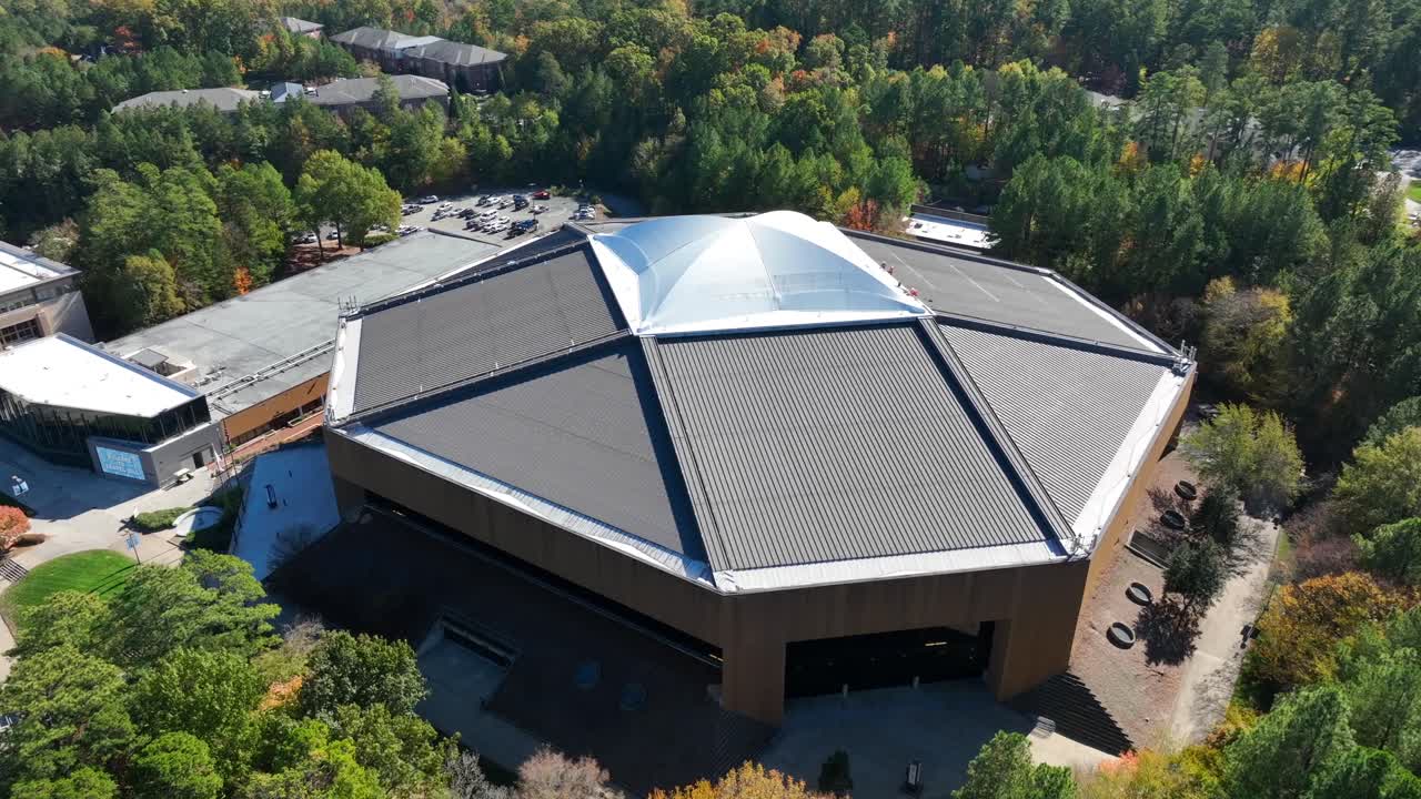 University of North Carolina's basketball facility: Dean E