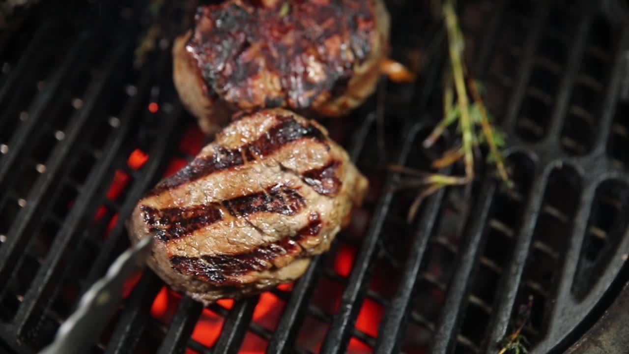 deliciosos filetes a la parrilla