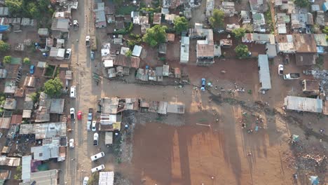 In-Diesem-Kurzen-4K-Luftbildclip-Fängt-Eine-Vogelperspektive-Die-Einfachheit-Und-Den-Charme-Einer-Ländlichen-Gemeinde-Außerhalb-Von-Pretoria,-Südafrika,-Ein