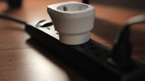 enchufar el adaptador de la ue en el cable de extensión negro us tipo a tipo b