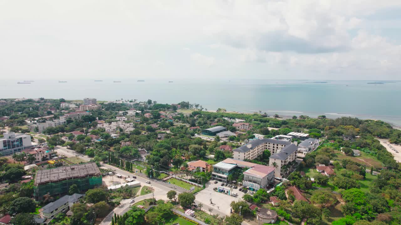 Paesaggio urbano di Masaki, un quartiere amministrativo nel Distretto di Kinondoni della Regione di Dar es Salaam in Tanzania