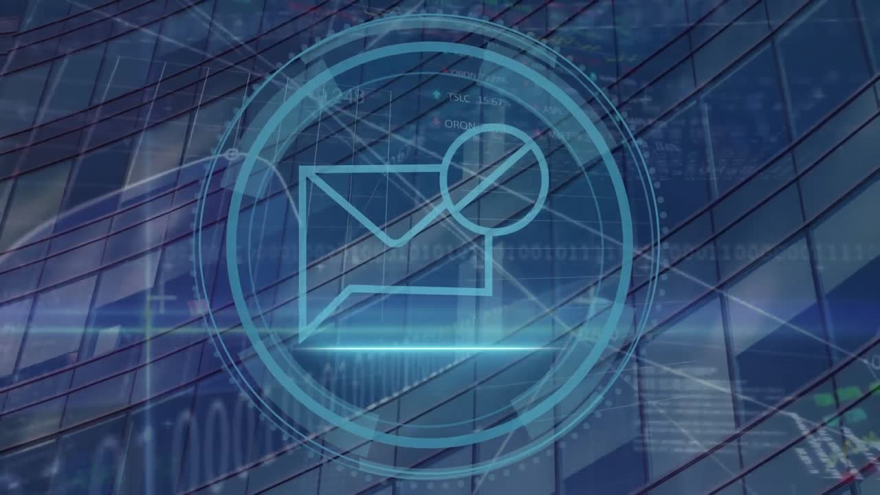 animación del texto de seguridad cibernética en escudo, tablas de negociación y lenguaje informático sobre el edificio