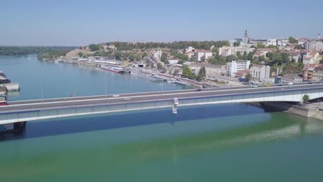 Toma-Aérea-De-Introducción-4k-Del-Puente-Sobre-Sava-Y-Danubio-En-Belgrado