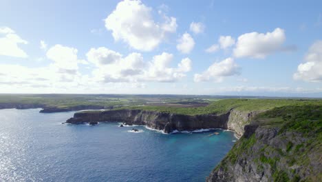 Acantilados-Grandie-Vigie-De-Guadalupe,-Vista-Aérea-De-Drones