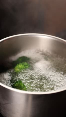 boiling broccoli