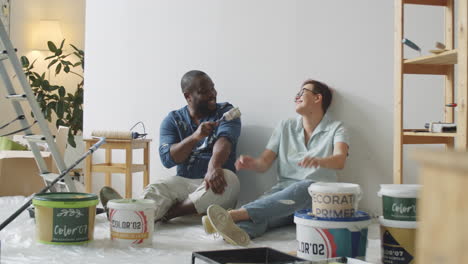 couple relaxing during a home renovation project