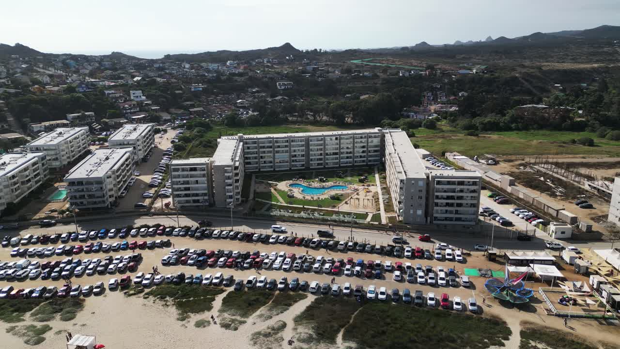 здание на пляже лос моллес, регион вальпараисо, страна чили