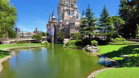 la hermosa vista en disneylandia