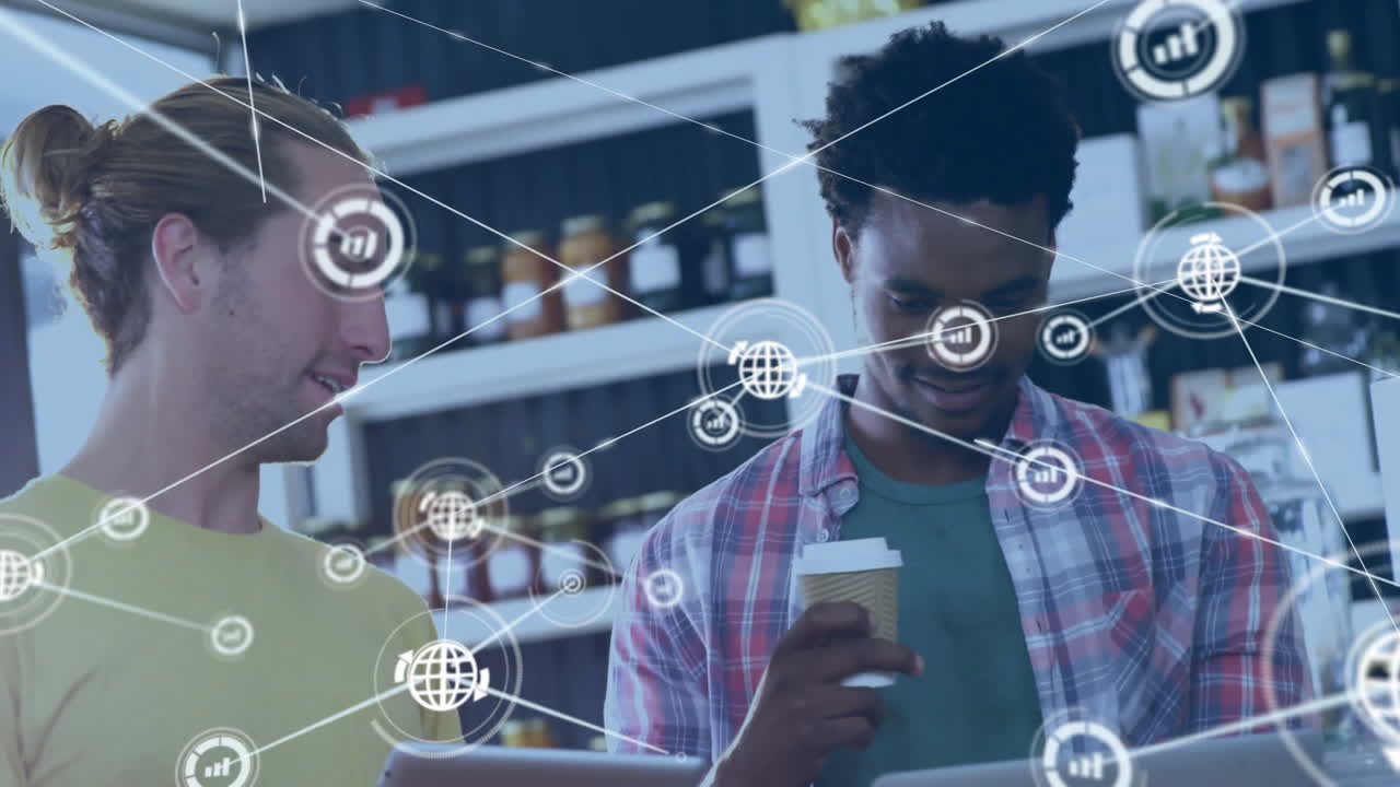 animación de la red de conexiones con iconos de globo sobre diversas personas con tableta