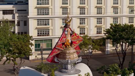 statue of santo nino de cebu, cebu city philippines