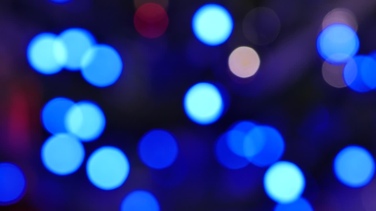 el árbol de navidad artificial de navidad gira con luces, luces de navidad