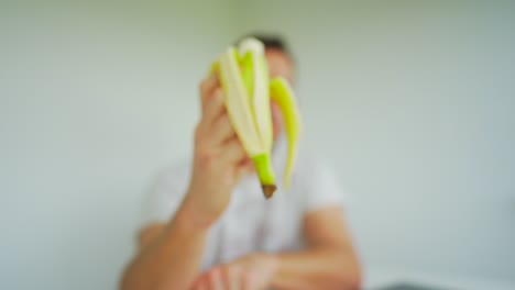 Men-eat-a-Banana