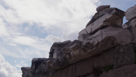 An-ancient-cornice-in-Pergamum