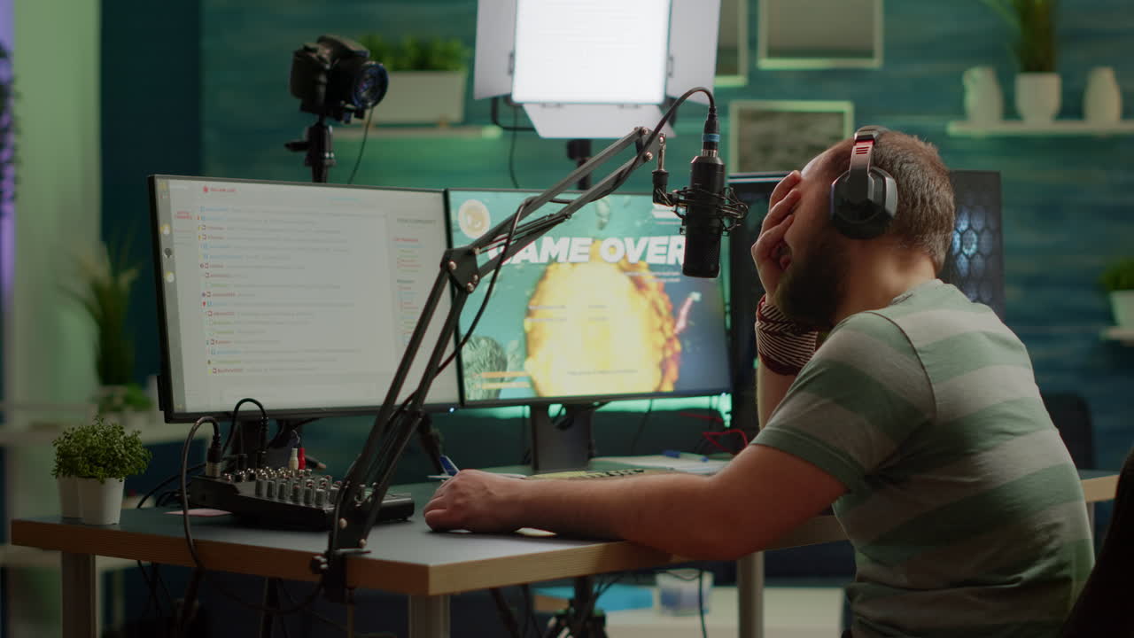 온라인 비디오 게임 경쟁에서 패배하는 비디오 게임 스트리머