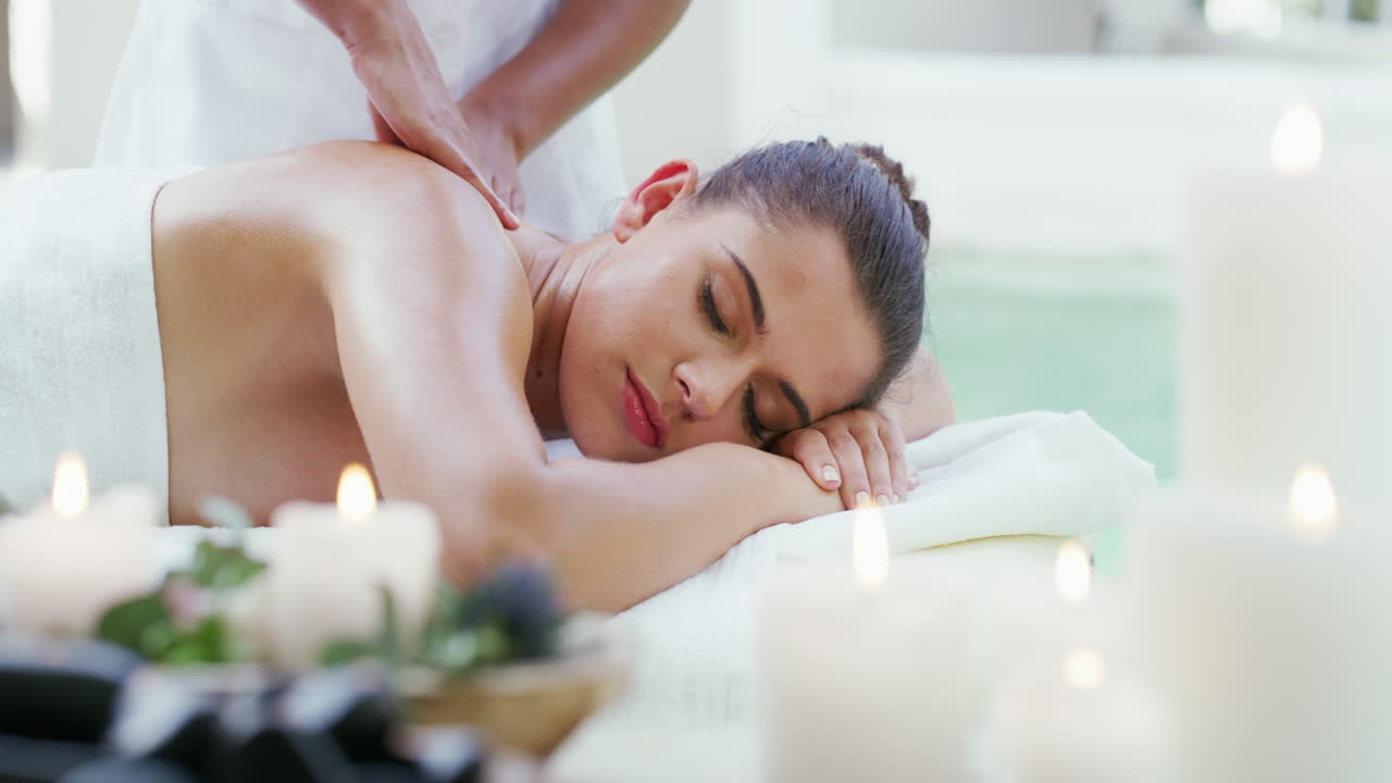 우리는 모든 고객에게 왕실적인 대우를 제공합니다.