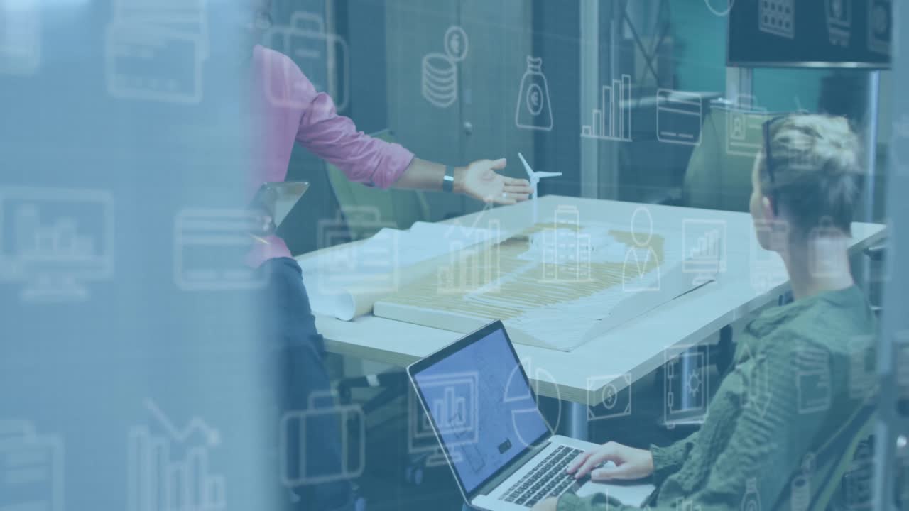 animación de procesamiento de datos e iconos sobre diversas personas de negocios que trabajan en la oficina