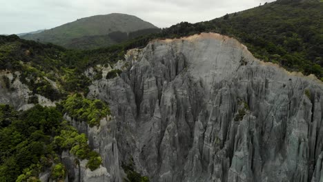 aerial pull back of lord of the rings location - the dimholt road