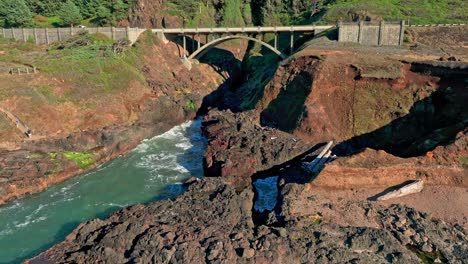 located in the cape perpetua scenic area, just three miles south of yachats oregon, thor's well is a bowl-shaped hole carved out of the rough basalt shoreline