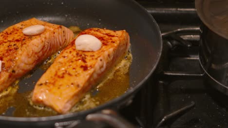 pan-fried salmon with garlic