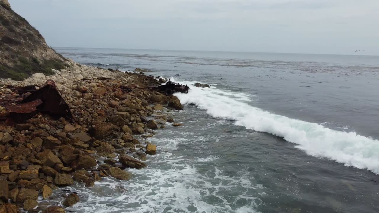 playa del naufragio por drone 4k en rancho palos verdes, california
